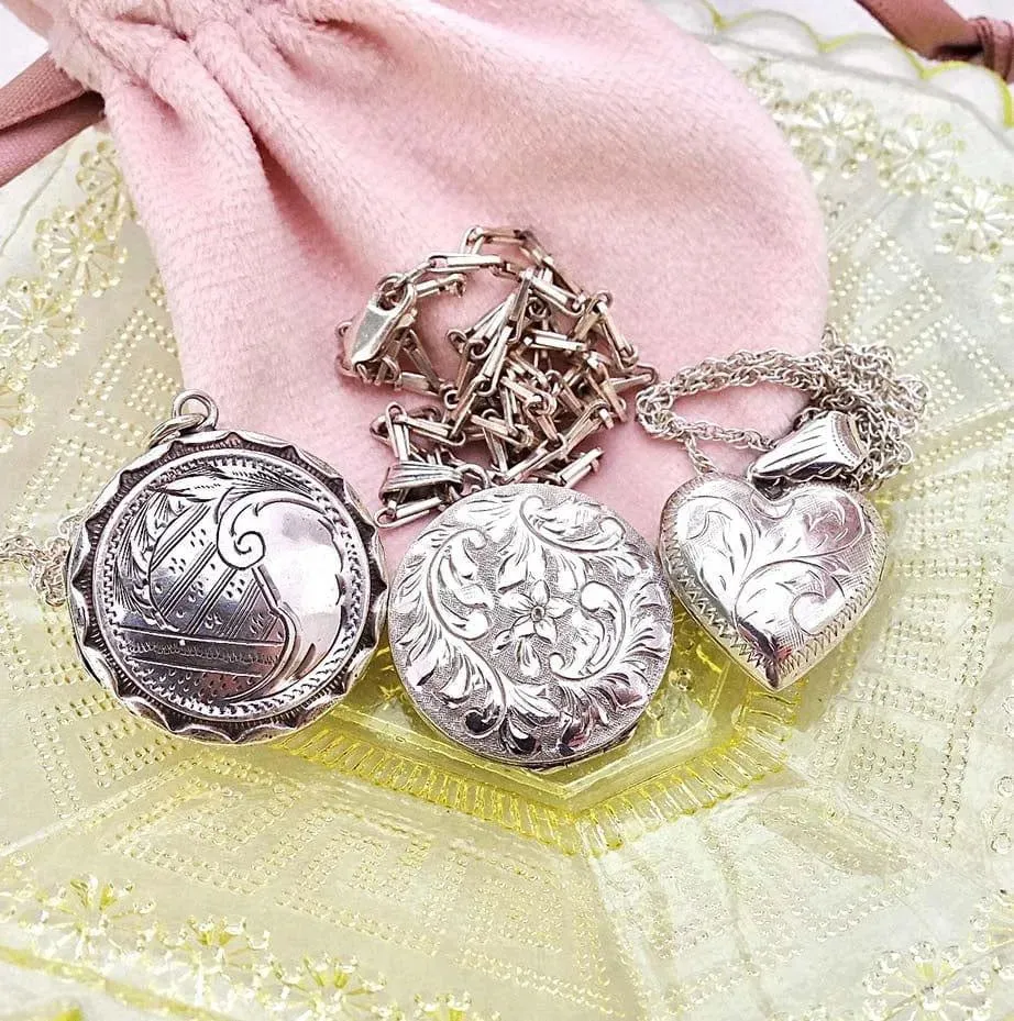 Antique 1916 Silver Engraved Round Locket Necklace