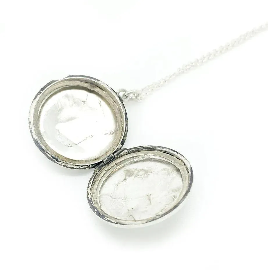 Antique 1916 Silver Engraved Round Locket Necklace