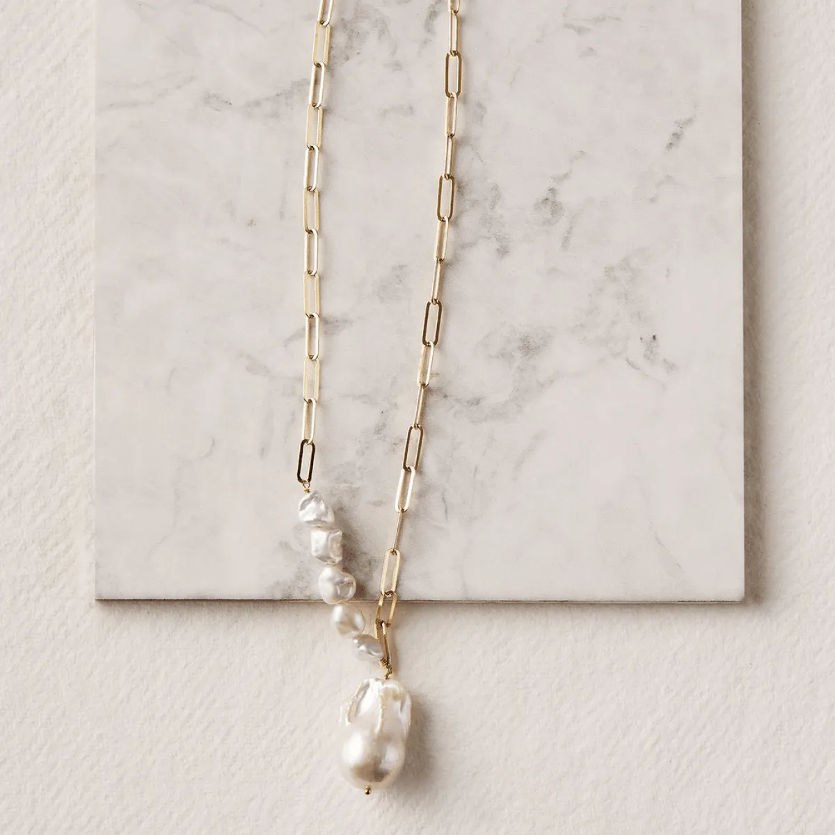 Asymmetric Paperclip Pearl Chain Necklace