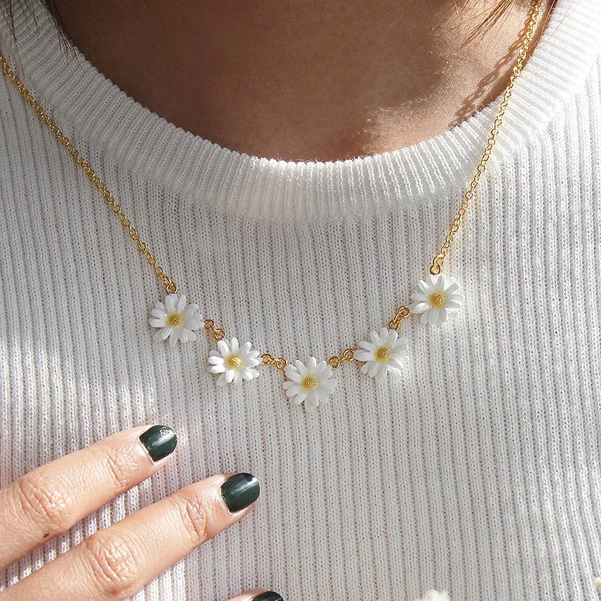 Daisy Necklace