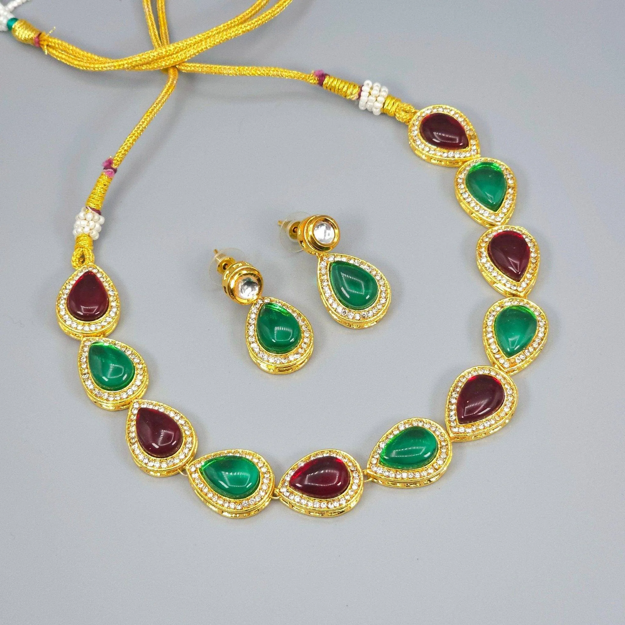 Naira- Sleek Kundan Choker Set