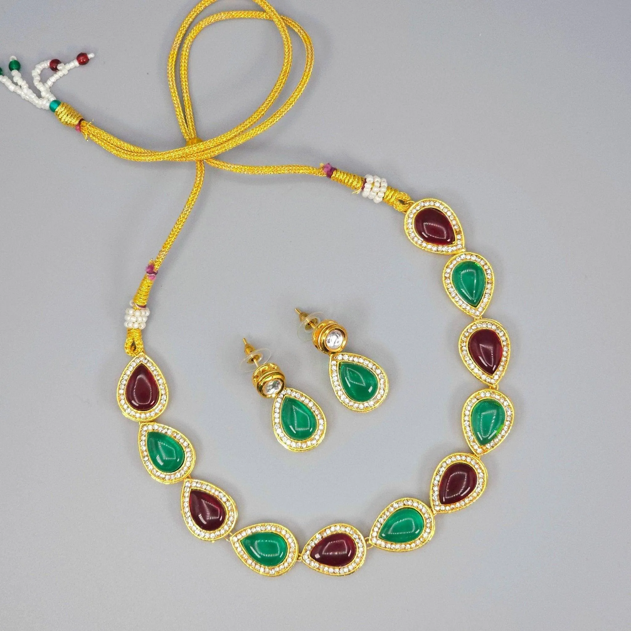 Naira- Sleek Kundan Choker Set