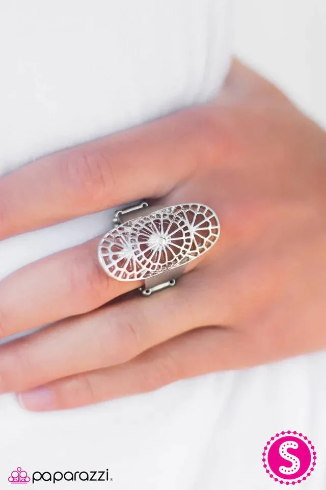 Paparazzi Ring ~ The WHEEL To Do Wonders - Silver