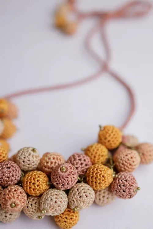 Samoolam Handmade Crochet Guldasta Necklace - Peach