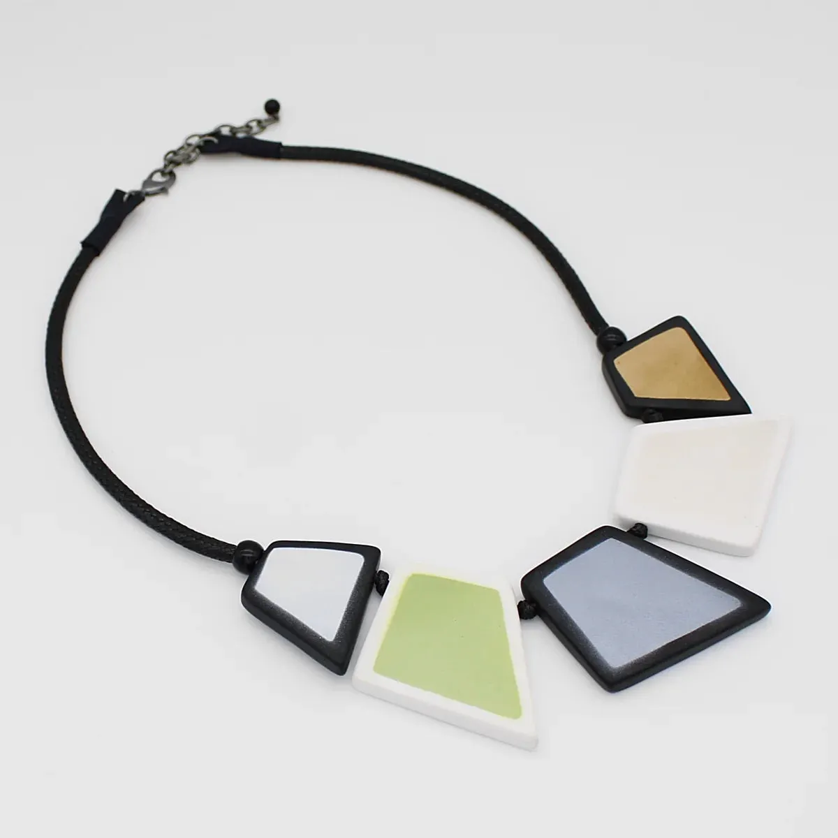 Short Stori Necklace, Black Multi