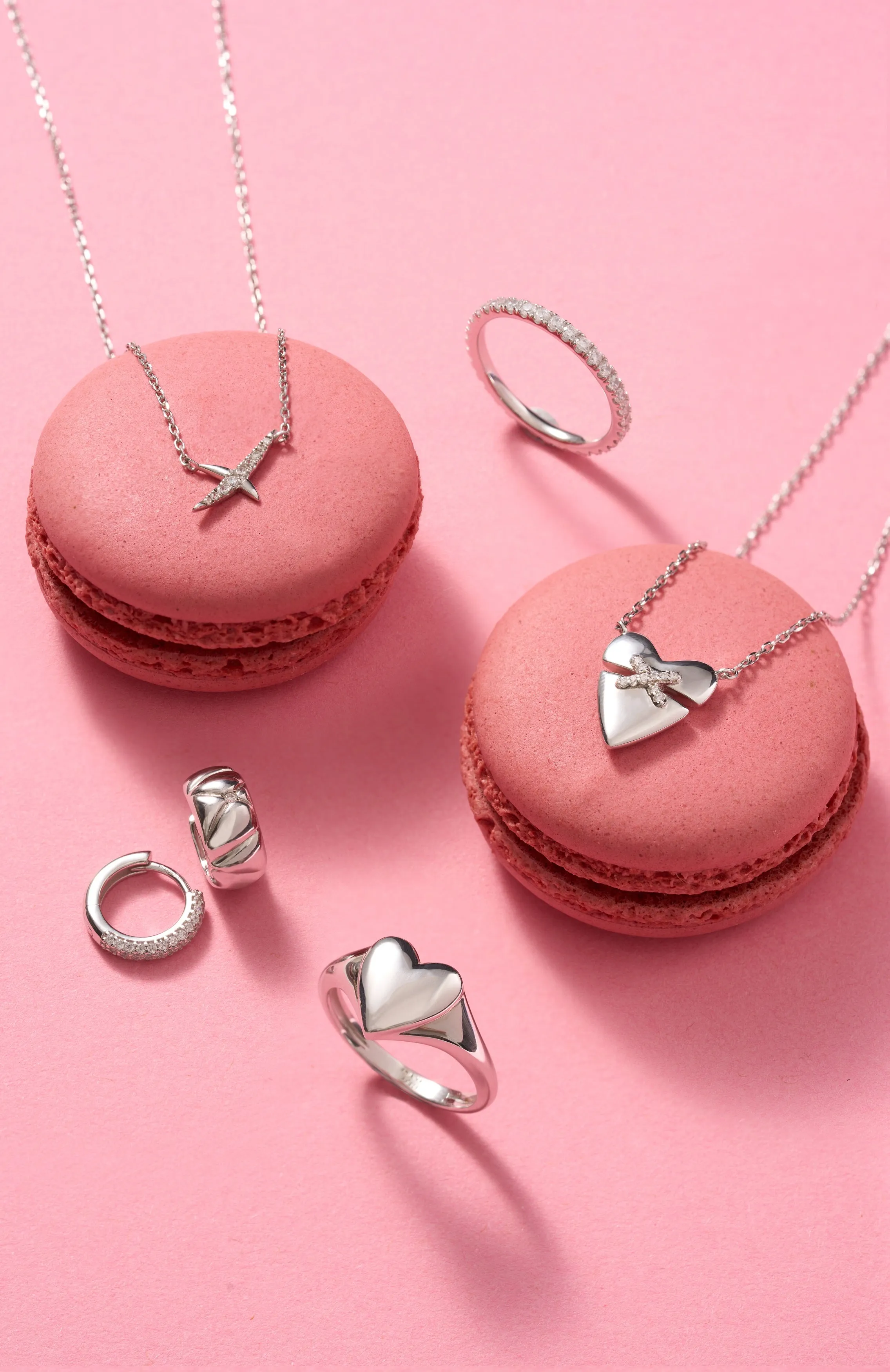 Silver Heart Kiss Pave Necklace