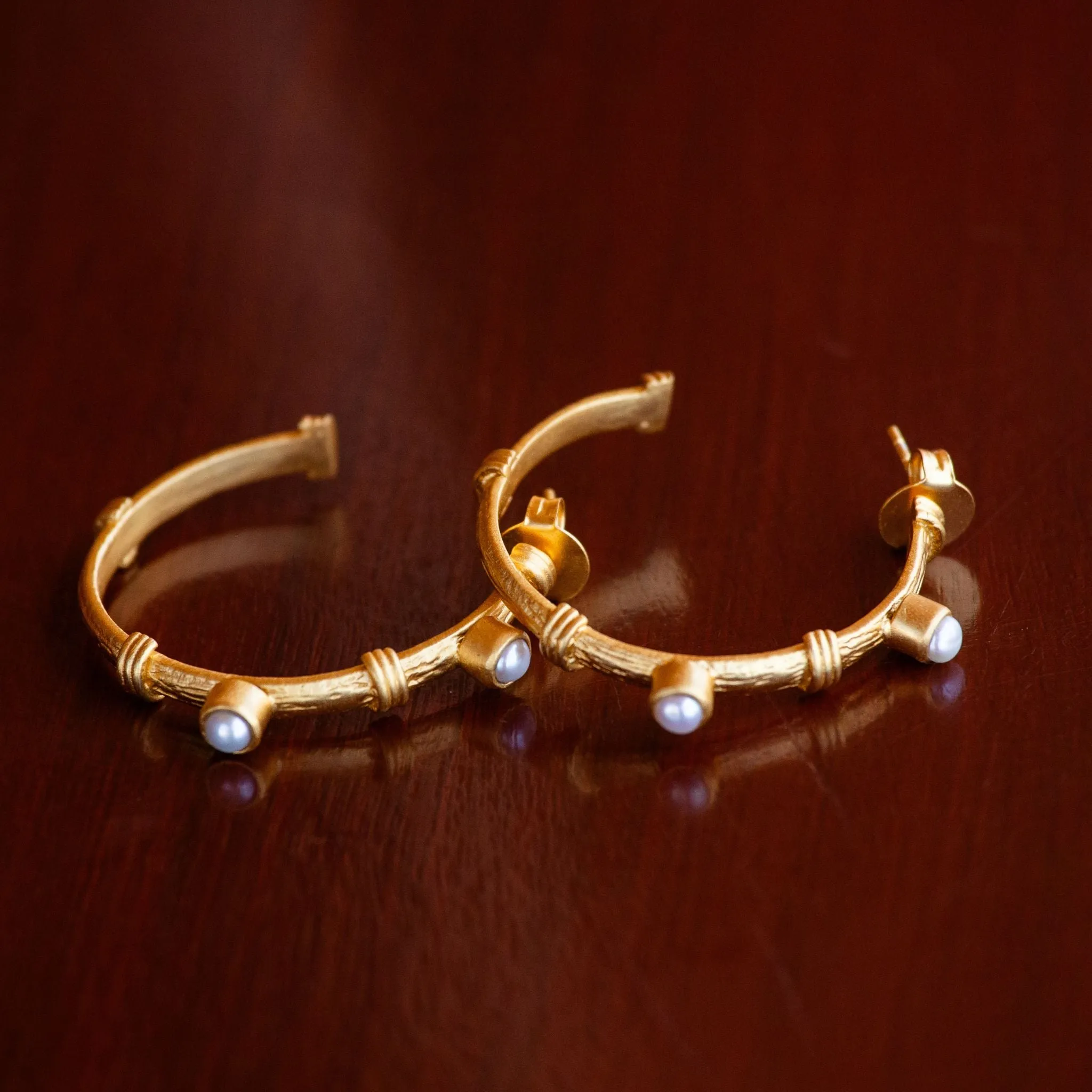 Sparkling Shore Hoop Earrings - Pearl